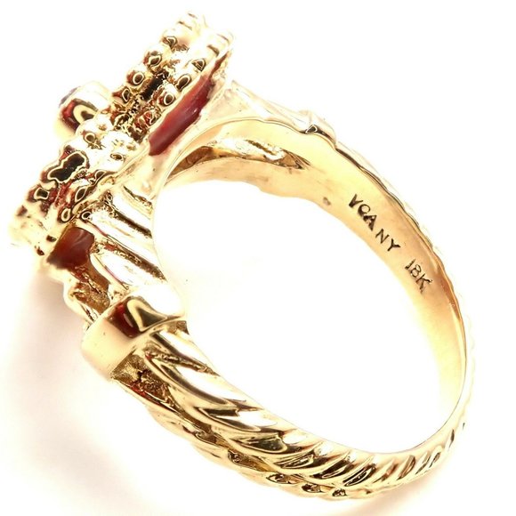 Rare! Authentic Van Cleef & Arpels Alhambra 18k Yellow Gold Coral Diamond Ring - Picture 3 of 10